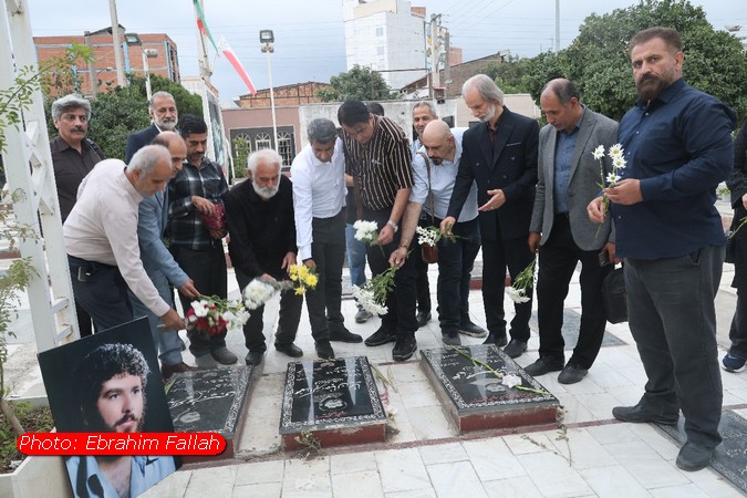 غبارروبی مزار شهدای اصناف و هنرمندان ساری؛ تجدید میثاق با آرمان‌های شهدا