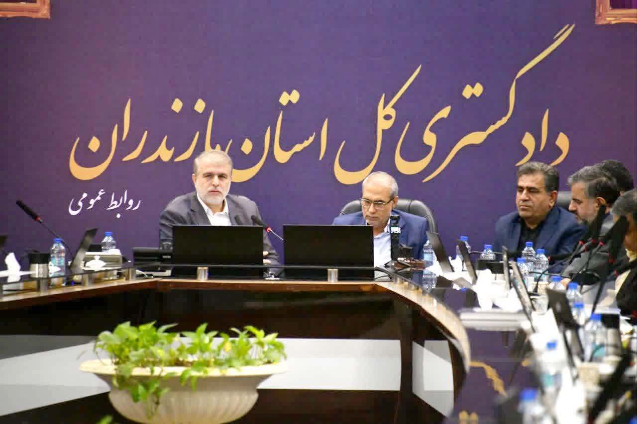 اصلاح مقررات بانکی برای عبور از موانع تولید/ اختلاف بانک و سرمایه‌گذار نباید کارخانه را تعطیل کند